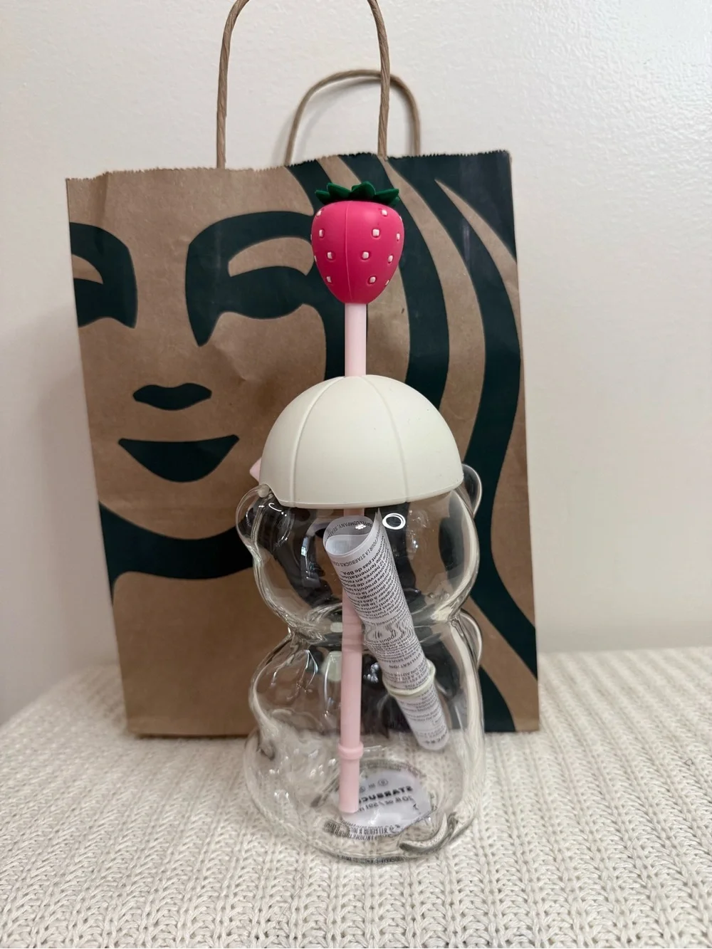 Starbucks NWT Clear Bear glass with Pink Strawberry Straw